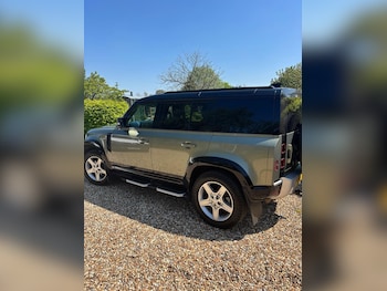 Used Land Rover Defender 110 2021 for sale - 78789378: Photo