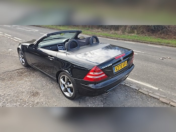 Used Mercedes-Benz SLK 2001 for sale - 78016030: Photo
