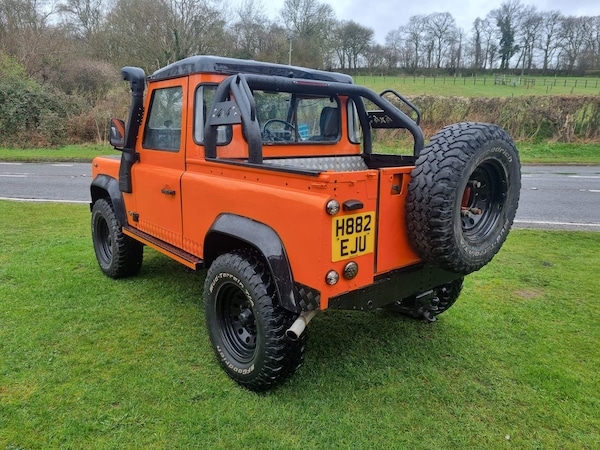 Used Land Rover Defender 90 1990 for sale - 76193835: Photo 6