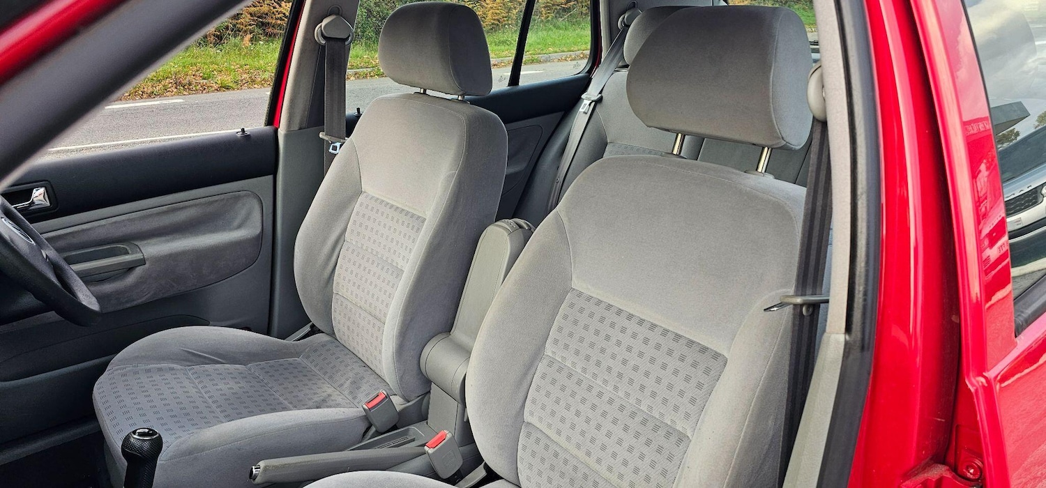 Used Volkswagen Golf 2001 for sale - 76386780: Photo 6