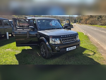 Used Land Rover Discovery 2016 for sale - 77931752: Photo