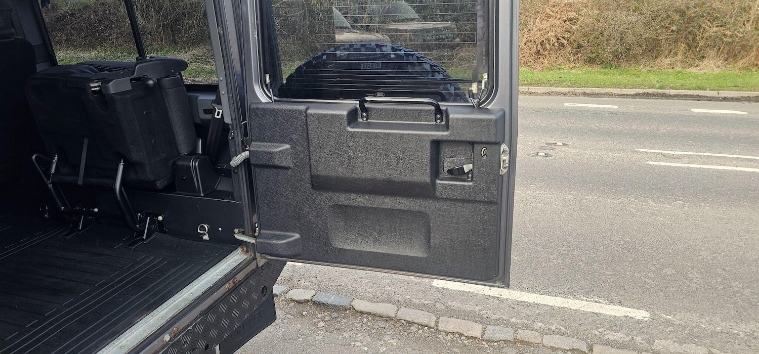 Used Land Rover Defender 110 2014 for sale - 77446311: Photo 20