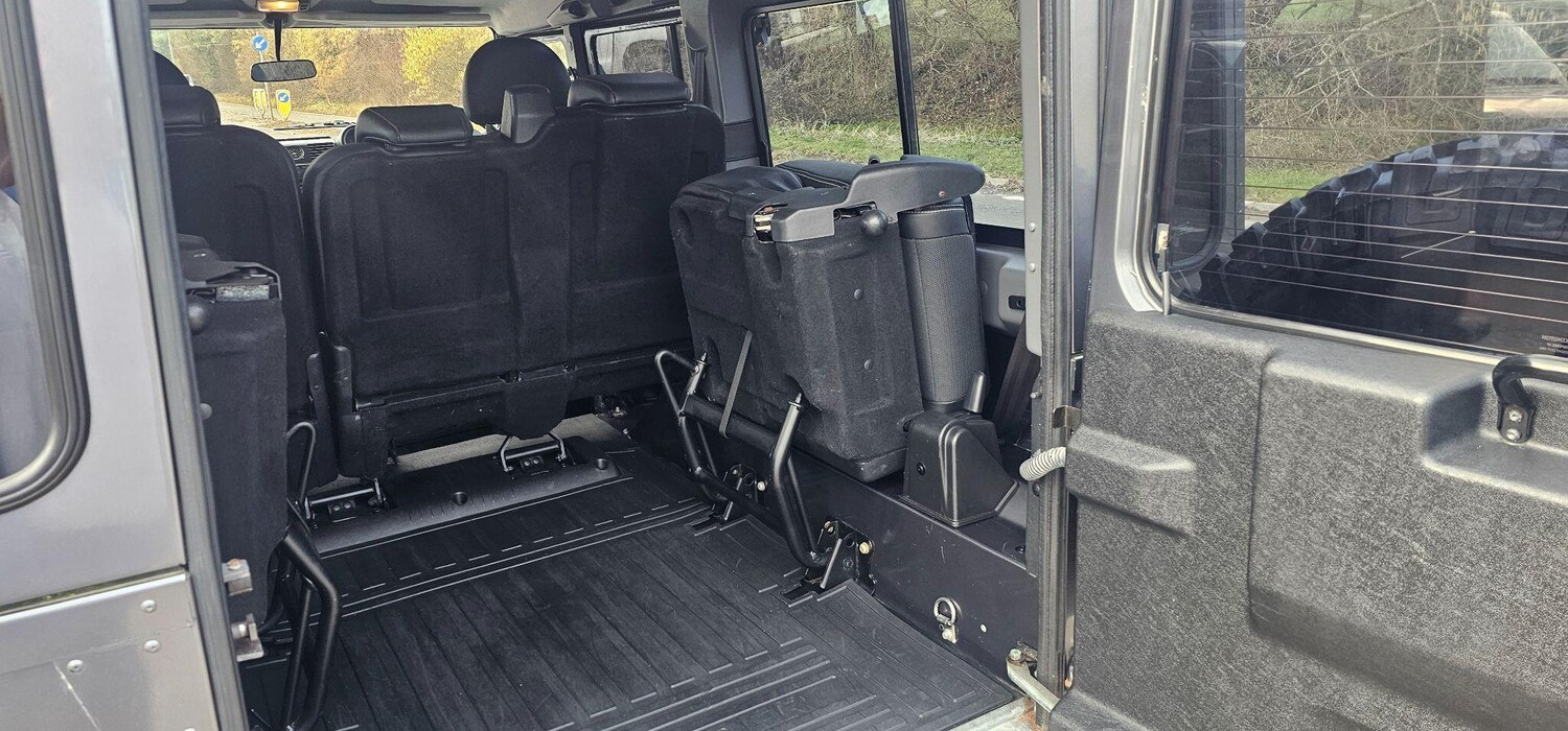 Used Land Rover Defender 110 2014 for sale - 77446311: Photo 23