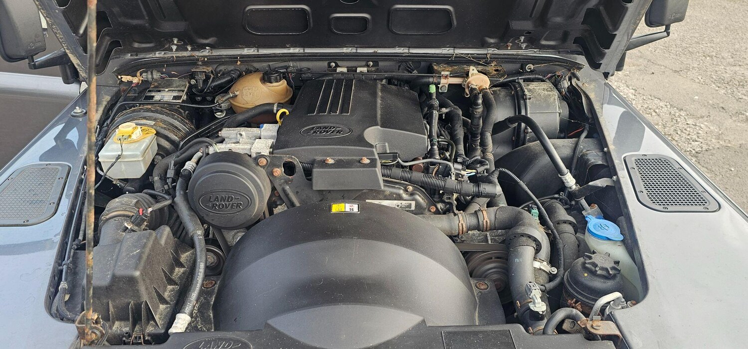 Used Land Rover Defender 110 2014 for sale - 77446311: Photo 29