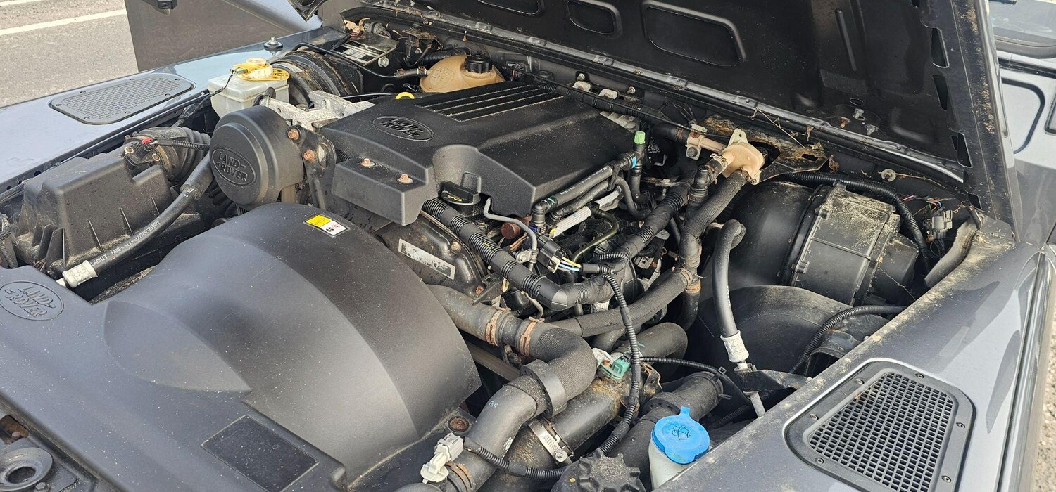 Used Land Rover Defender 110 2014 for sale - 77446311: Photo 30