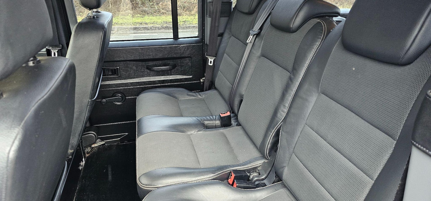 Used Land Rover Defender 110 2014 for sale - 77446311: Photo 5