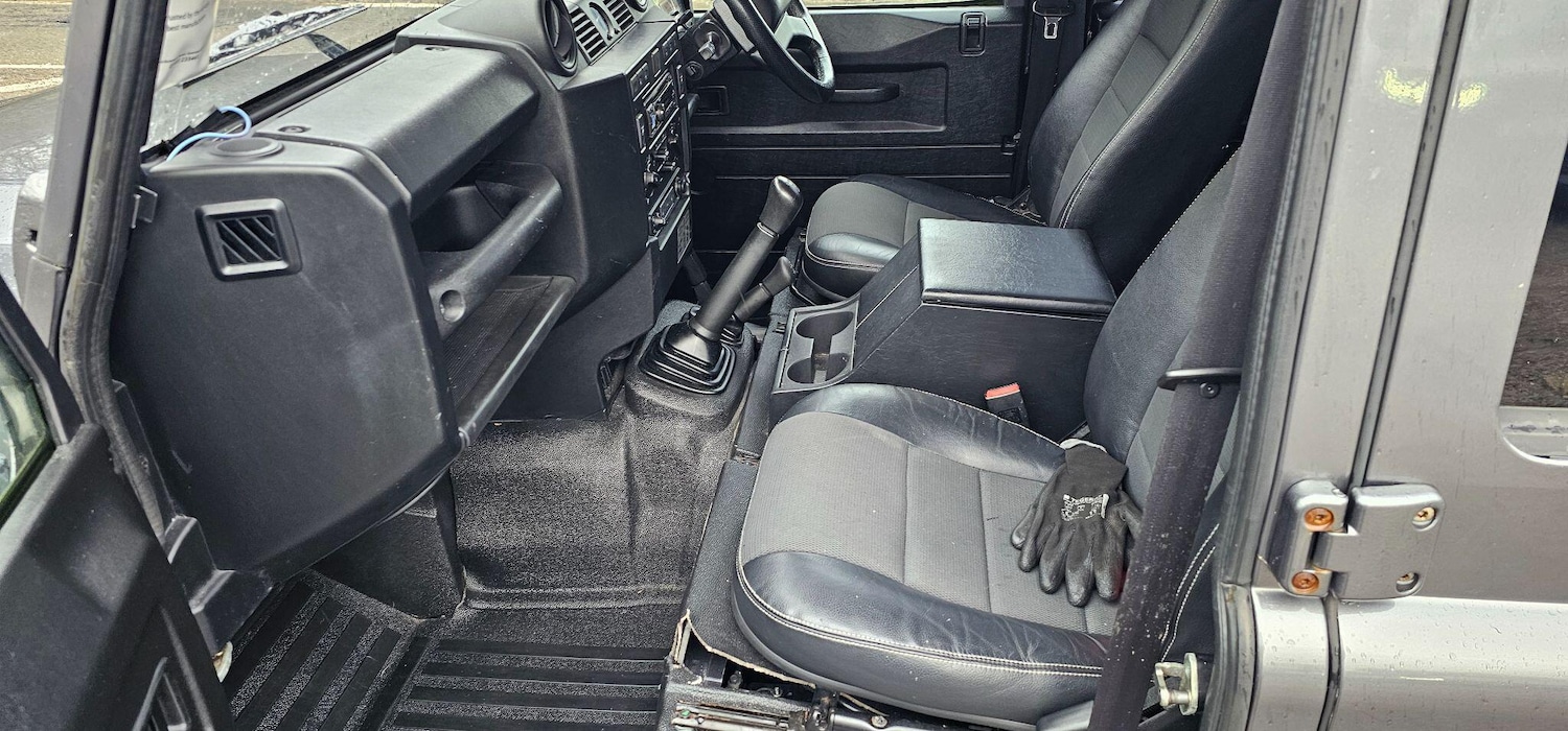 Used Land Rover Defender 110 2014 for sale - 77446311: Photo 8