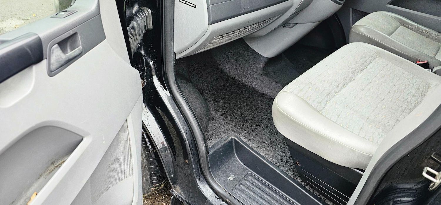 Used Volkswagen Transporter 2008 for sale - 76653925: Photo 24