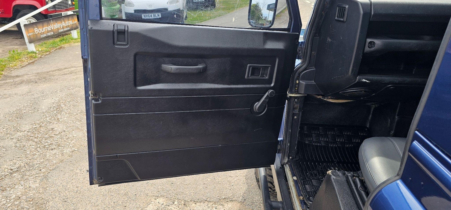 Used Land Rover Defender 2007 for sale - 77654111: Photo 9