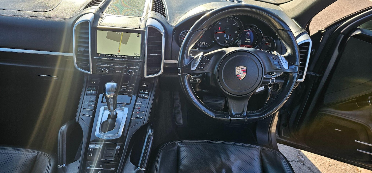 Used Porsche Cayenne 2012 for sale - 77436333: Photo 6