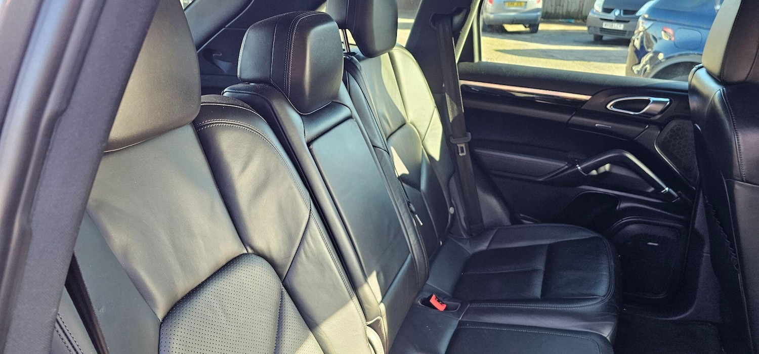 Used Porsche Cayenne 2012 for sale - 77436333: Photo 9