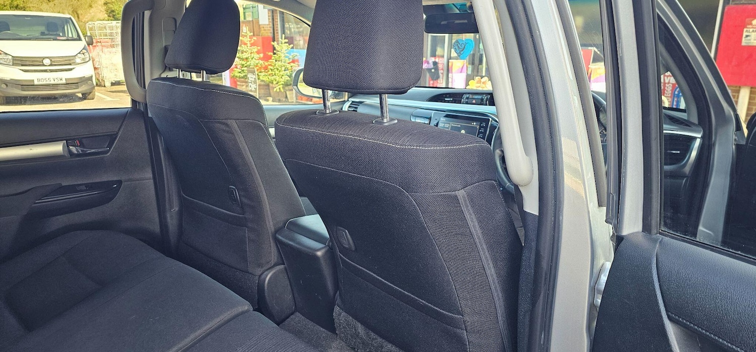 Used Toyota Hilux 2022 for sale - 77662605: Photo 12