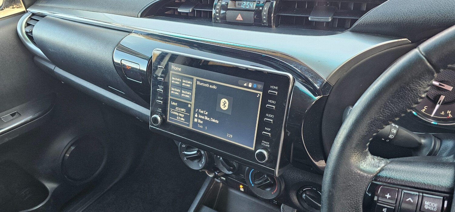 Used Toyota Hilux 2022 for sale - 77662605: Photo 18