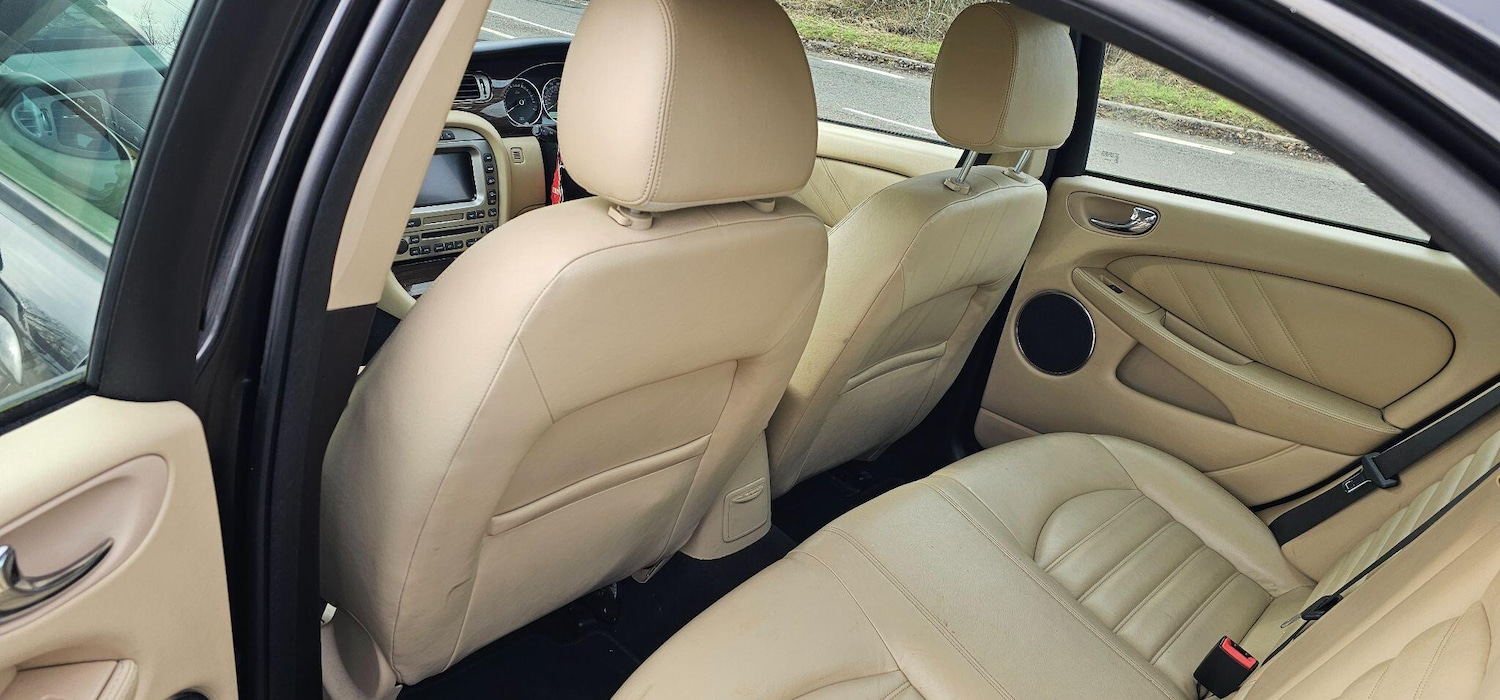 Used Jaguar X-Type 2009 for sale - 77323992: Photo 11