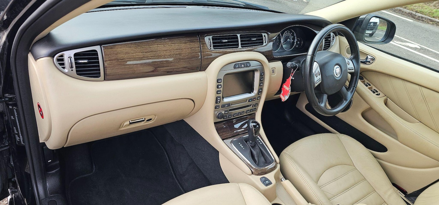 Used Jaguar X-Type 2009 for sale - 77323992: Photo 16