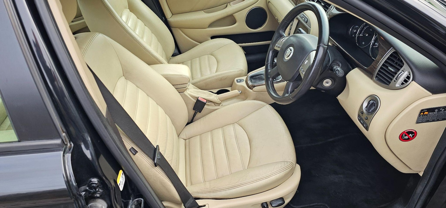 Used Jaguar X-Type 2009 for sale - 77323992: Photo 7