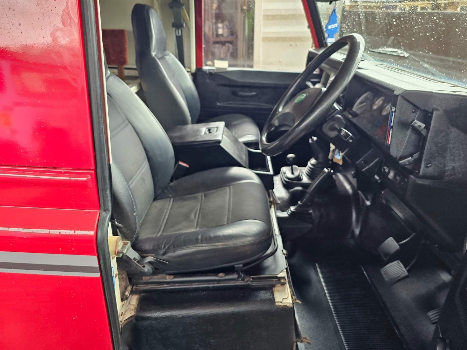 Used Land Rover Defender 110 1995 for sale - 77639485: Photo 14