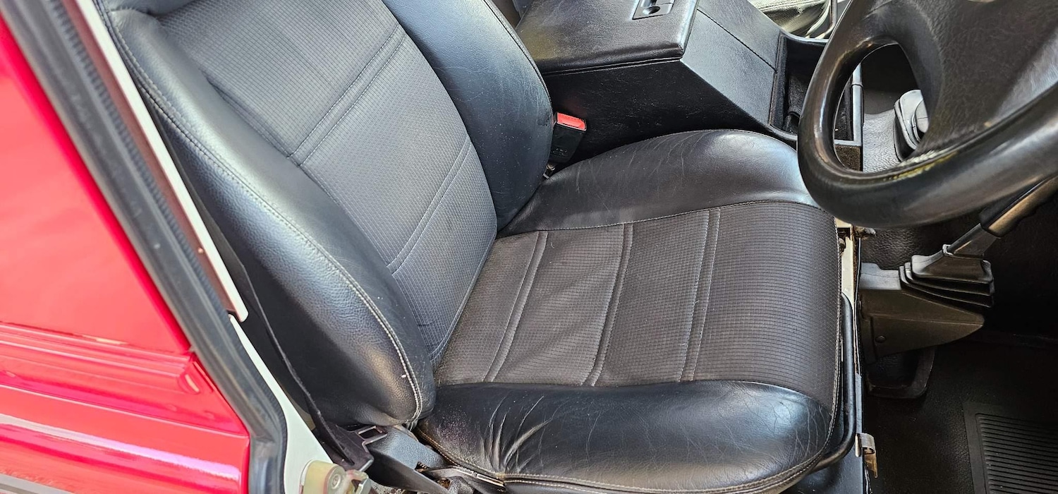 Used Land Rover Defender 110 1995 for sale - 77639485: Photo 23