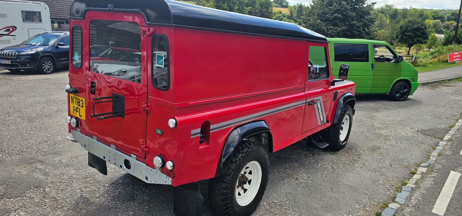 Used Land Rover Defender 110 1995 for sale - 77639485: Photo 28