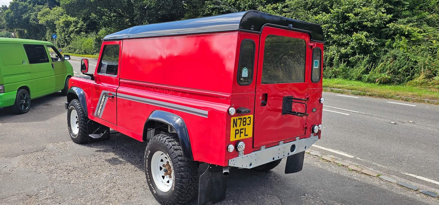 Used Land Rover Defender 110 1995 for sale - 77639485: Photo 4