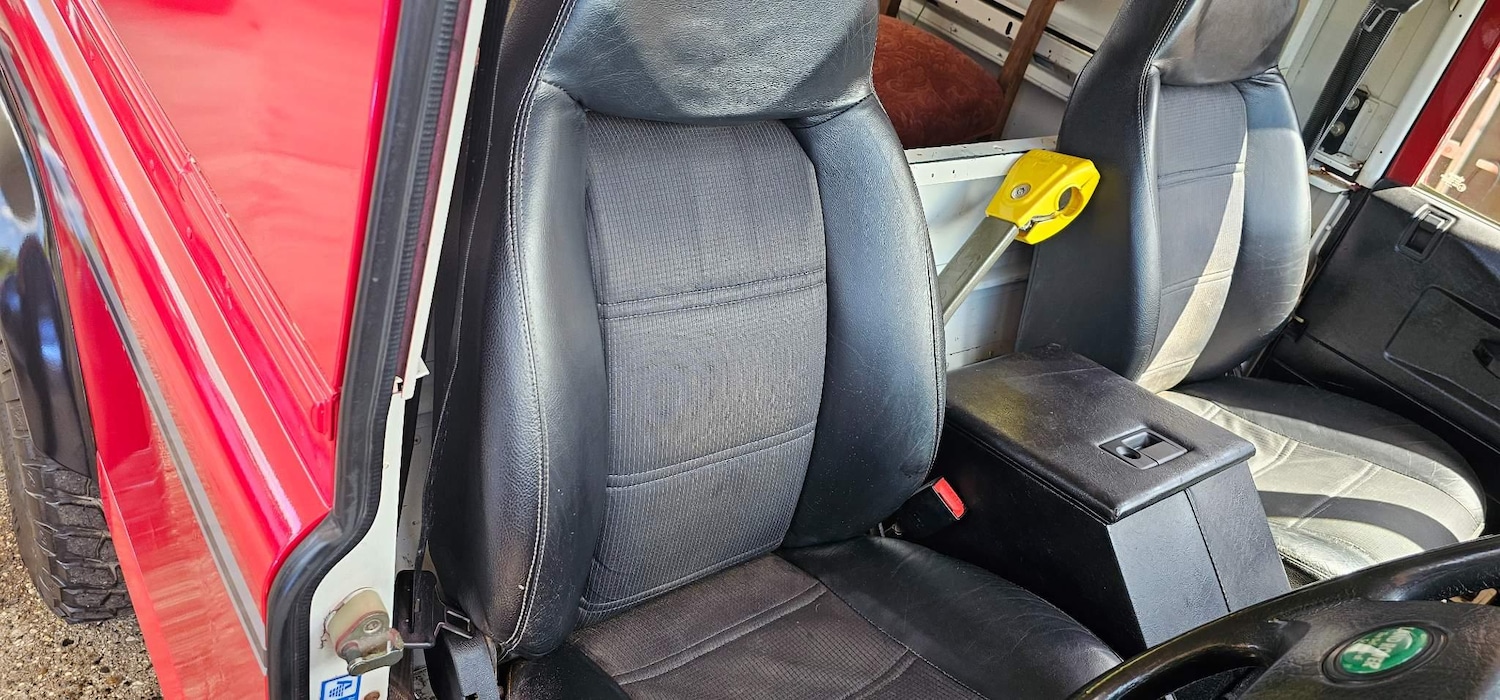 Used Land Rover Defender 110 1995 for sale - 77639485: Photo 8