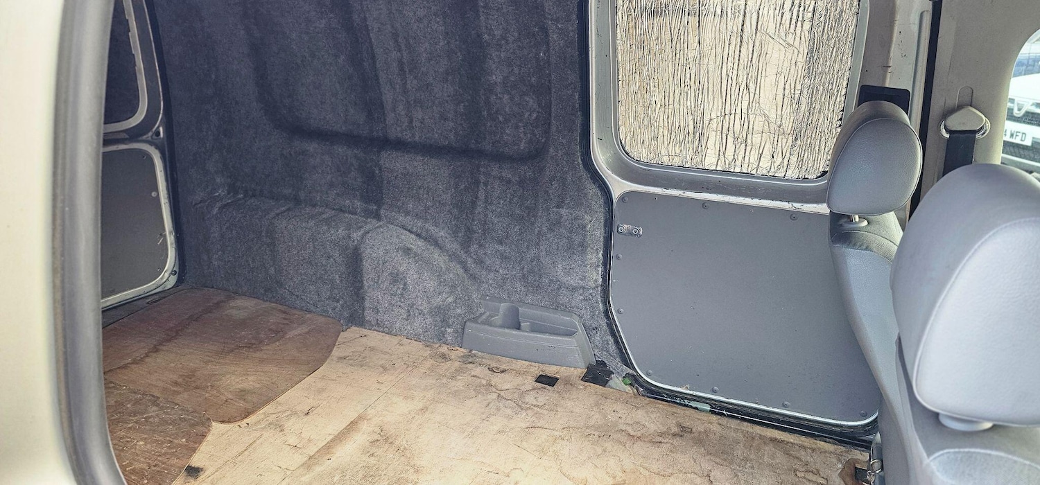 Used Volkswagen Caddy Maxi 2009 for sale - 76783332: Photo 10