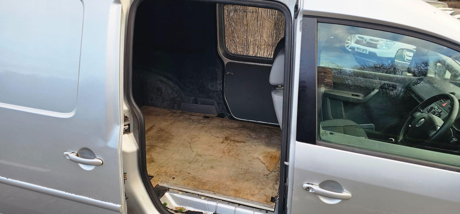 Used Volkswagen Caddy Maxi 2009 for sale - 76783332: Photo 8