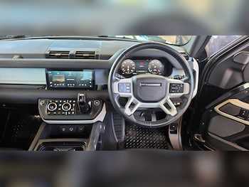 Used Land Rover Defender 2022 for sale - 79490142: Photo