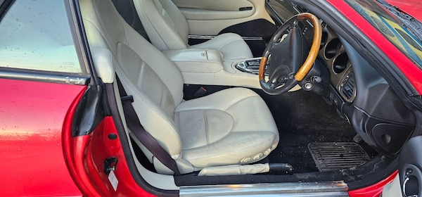 Used Jaguar XKR 2000 for sale - 73525475: Photo 7