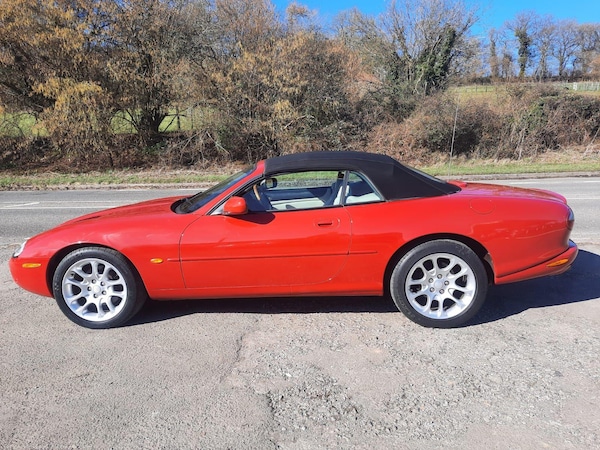 Used Jaguar XKR 2000 for sale - 73525475: Photo 9