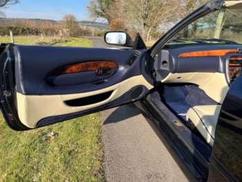 Used Aston Martin DB7 2001 for sale - 75277571: Photo