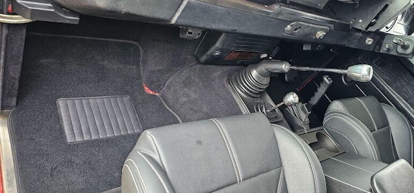 Used Land Rover Defender 90 2000 for sale - 73712904: Photo 22