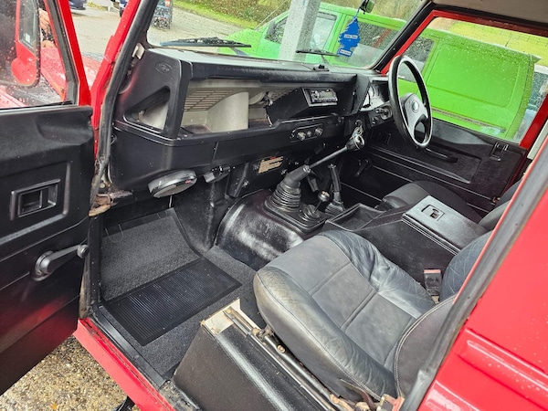 Used Land Rover Defender 110 1995 for sale - 73712912: Photo 10