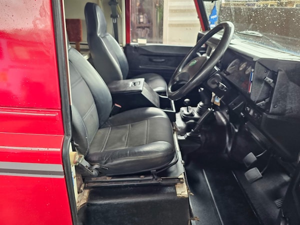 Used Land Rover Defender 110 1995 for sale - 73712912: Photo 13