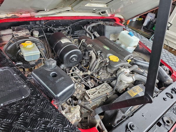 Used Land Rover Defender 110 1995 for sale - 73712912: Photo 19