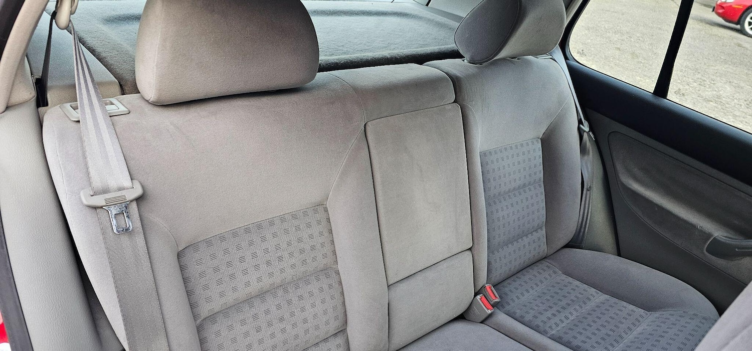 Used Volkswagen Golf 2001 for sale - 76931695: Photo 8