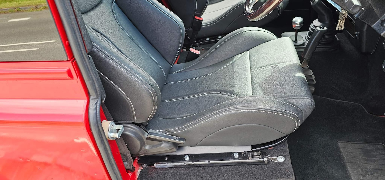 Used Land Rover Defender 2000 for sale - 77639434: Photo 16