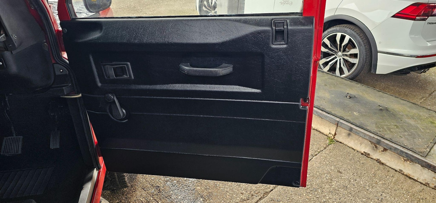 Used Land Rover Defender 2000 for sale - 77639434: Photo 35