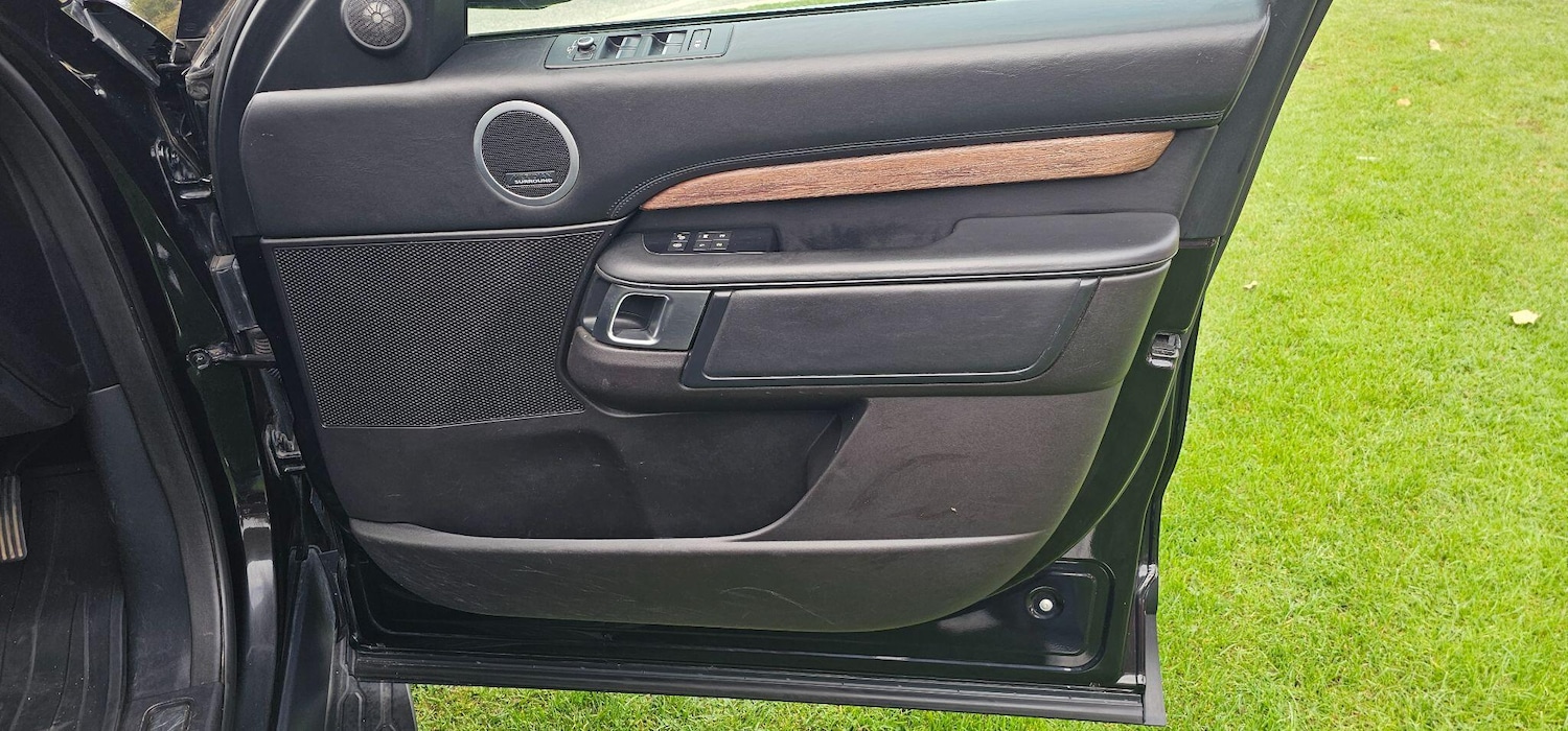 Used Land Rover Discovery 2017 for sale - 76224948: Photo 21