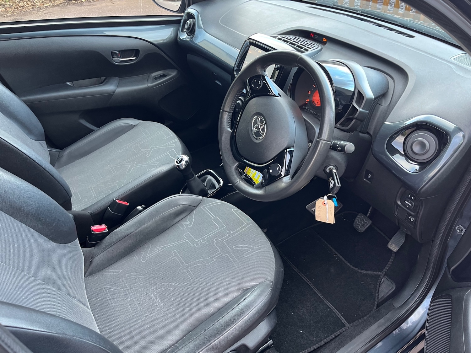 Used Toyota AYGO 2015 for sale - 77572511: Photo 11