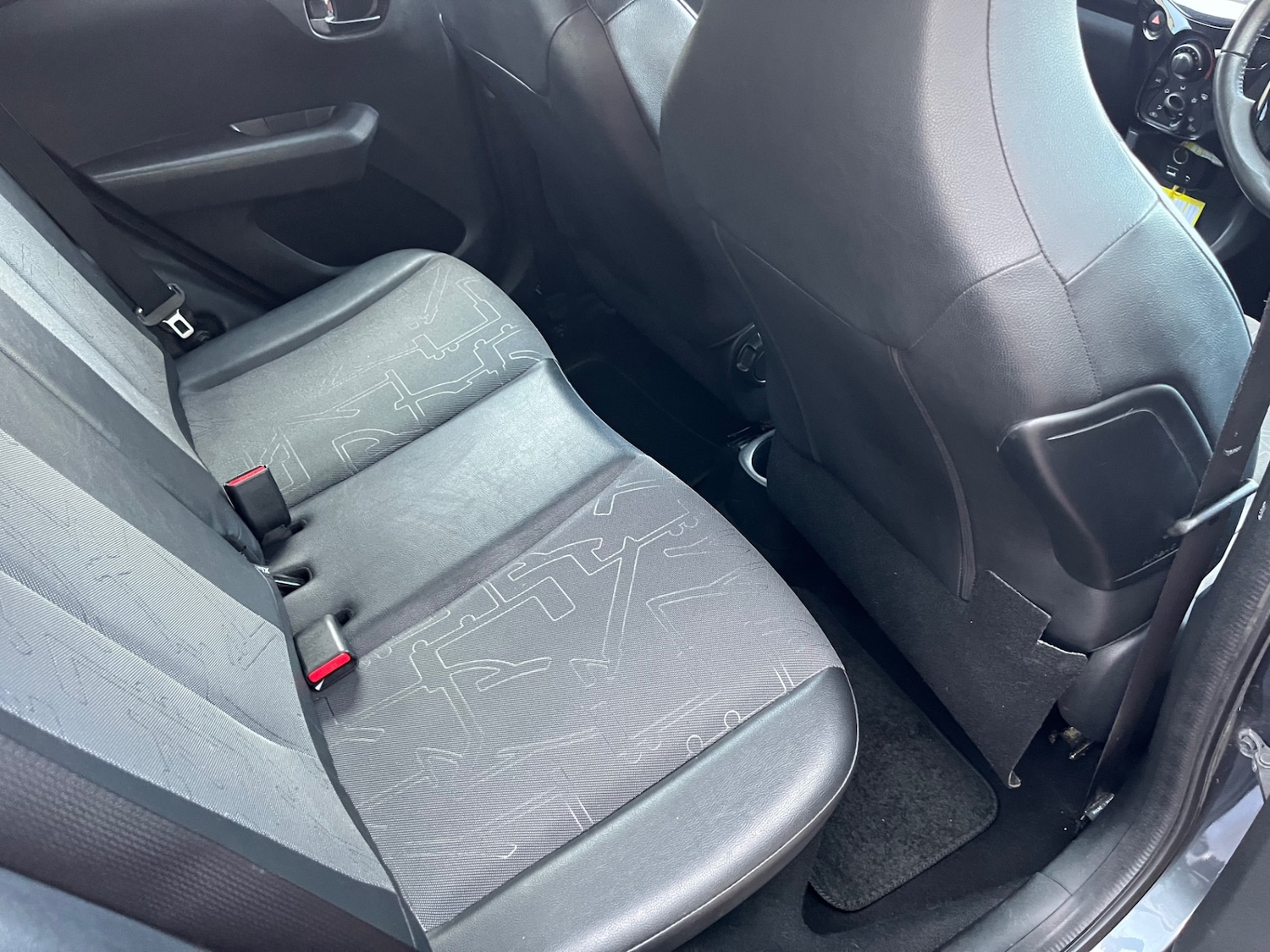 Used Toyota AYGO 2015 for sale - 77572511: Photo 12