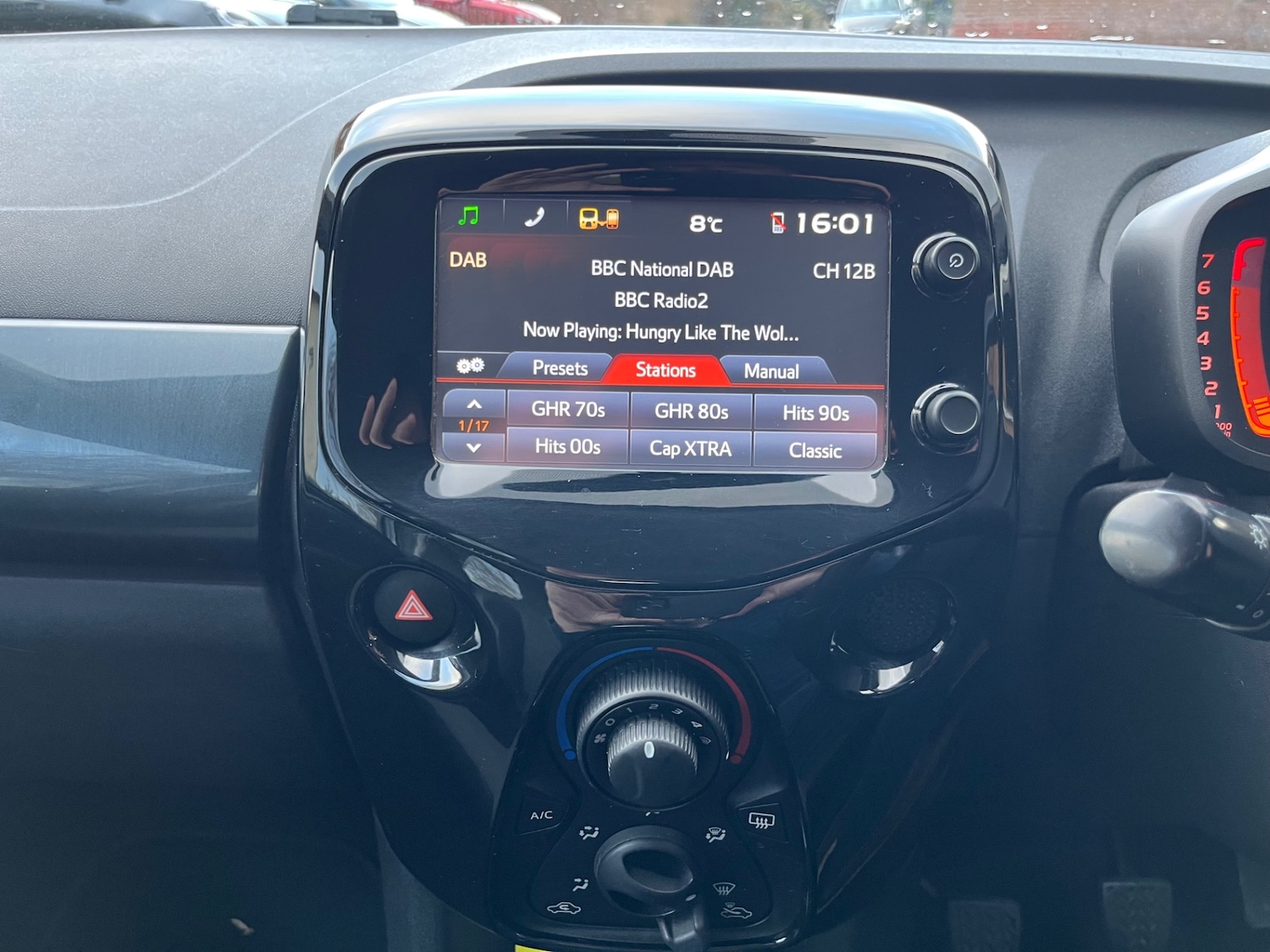 Used Toyota AYGO 2015 for sale - 77572511: Photo 13