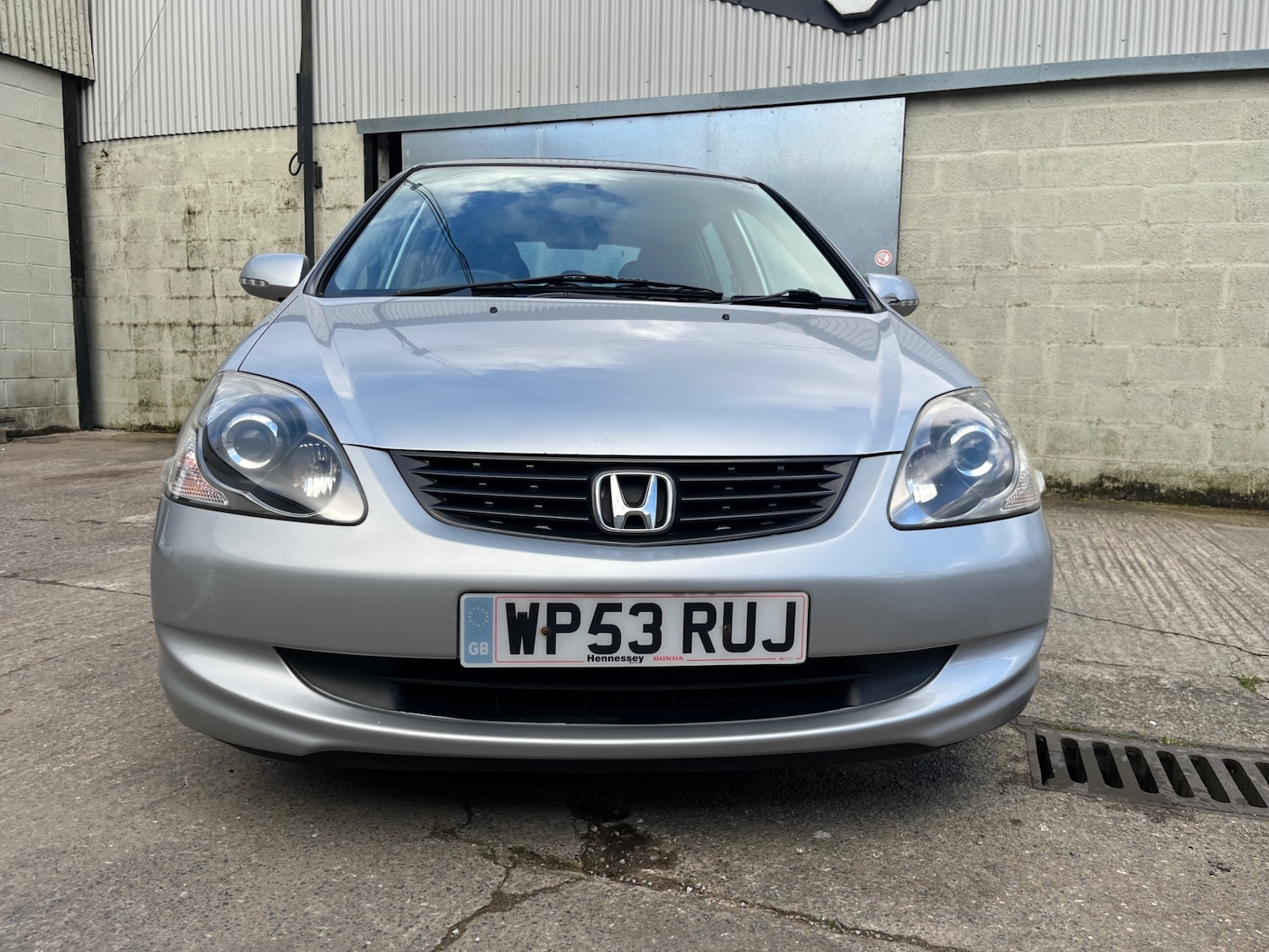 Used Honda Civic 2004 for sale - 77572505: Photo 2