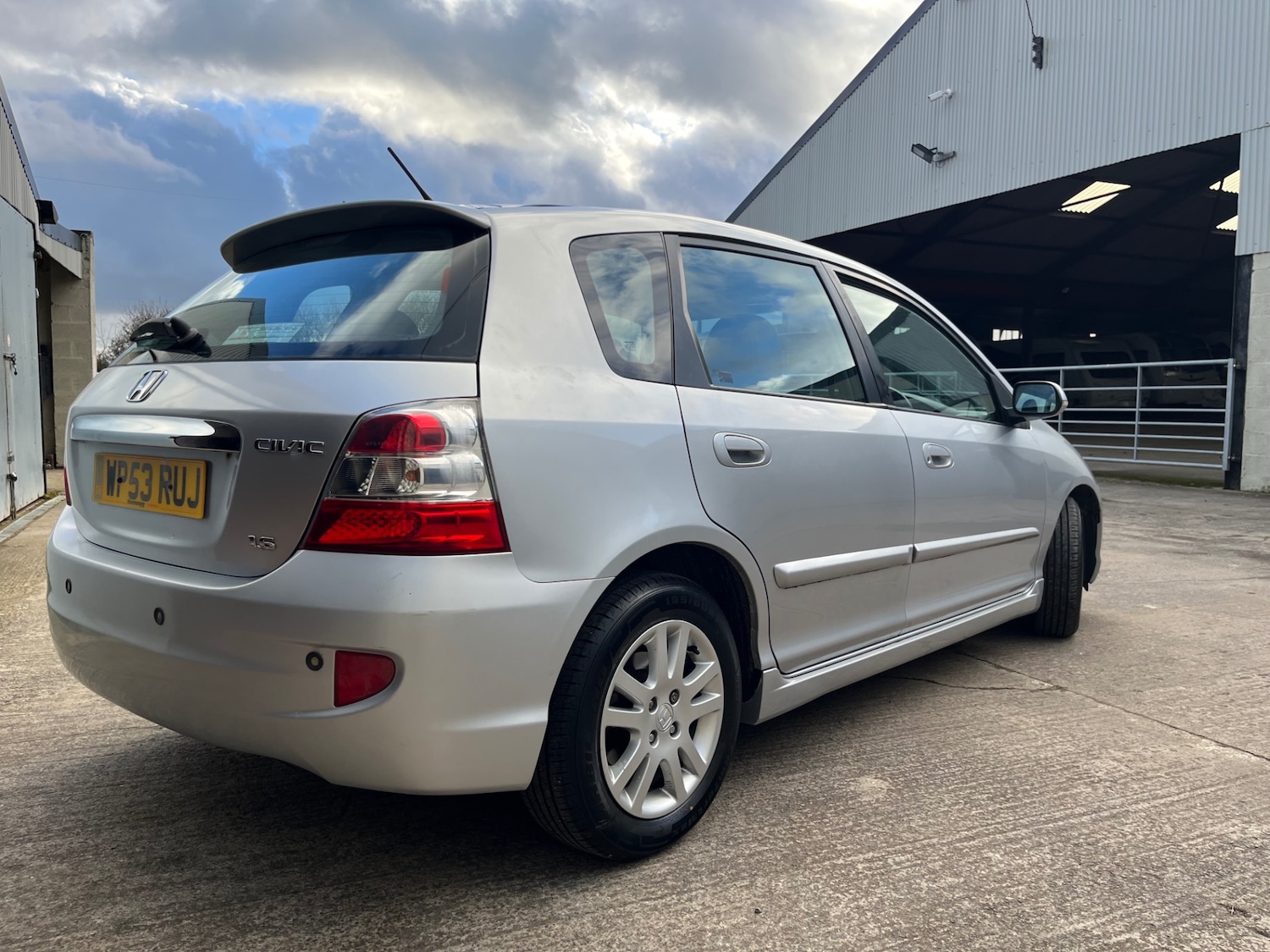 Used Honda Civic 2004 for sale - 77572505: Photo 6