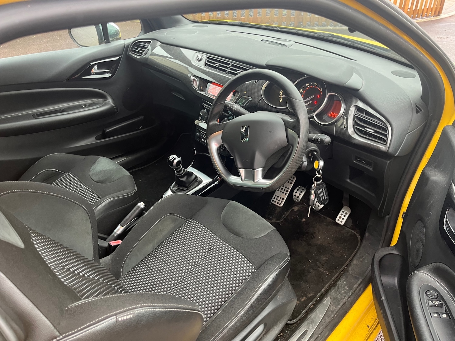 Used Citroen DS3 2010 for sale - 77165128: Photo 7