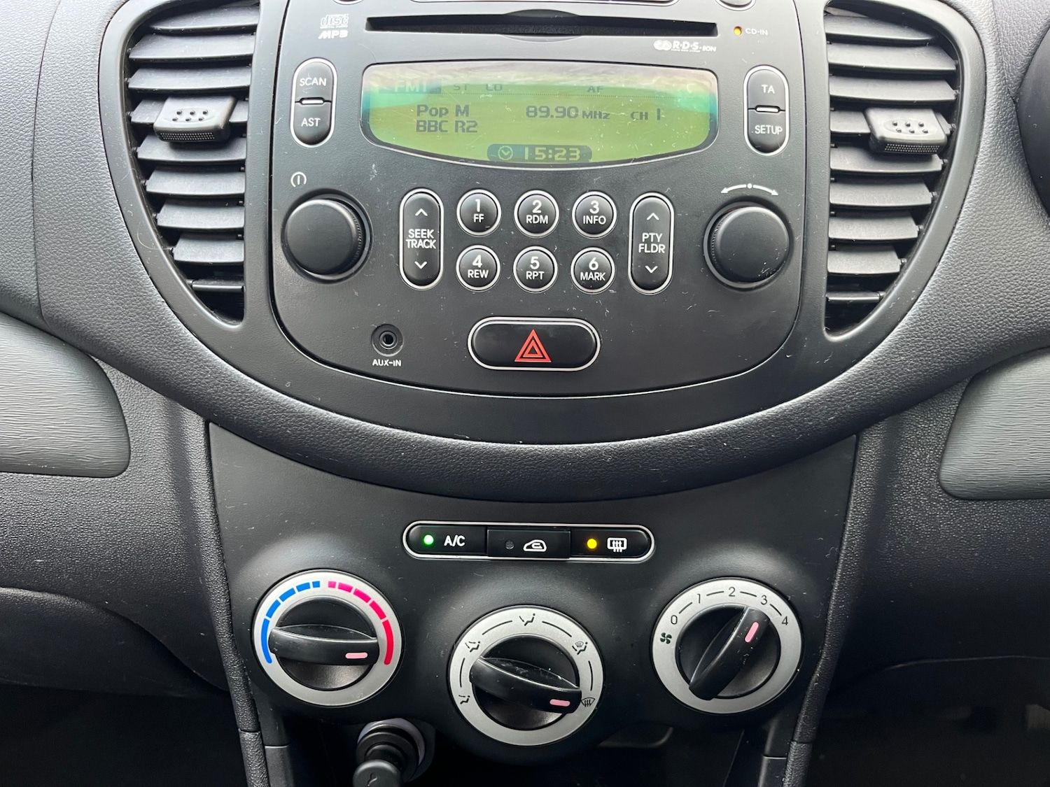 Used Hyundai i10 2010 for sale - 76595478: Photo 10