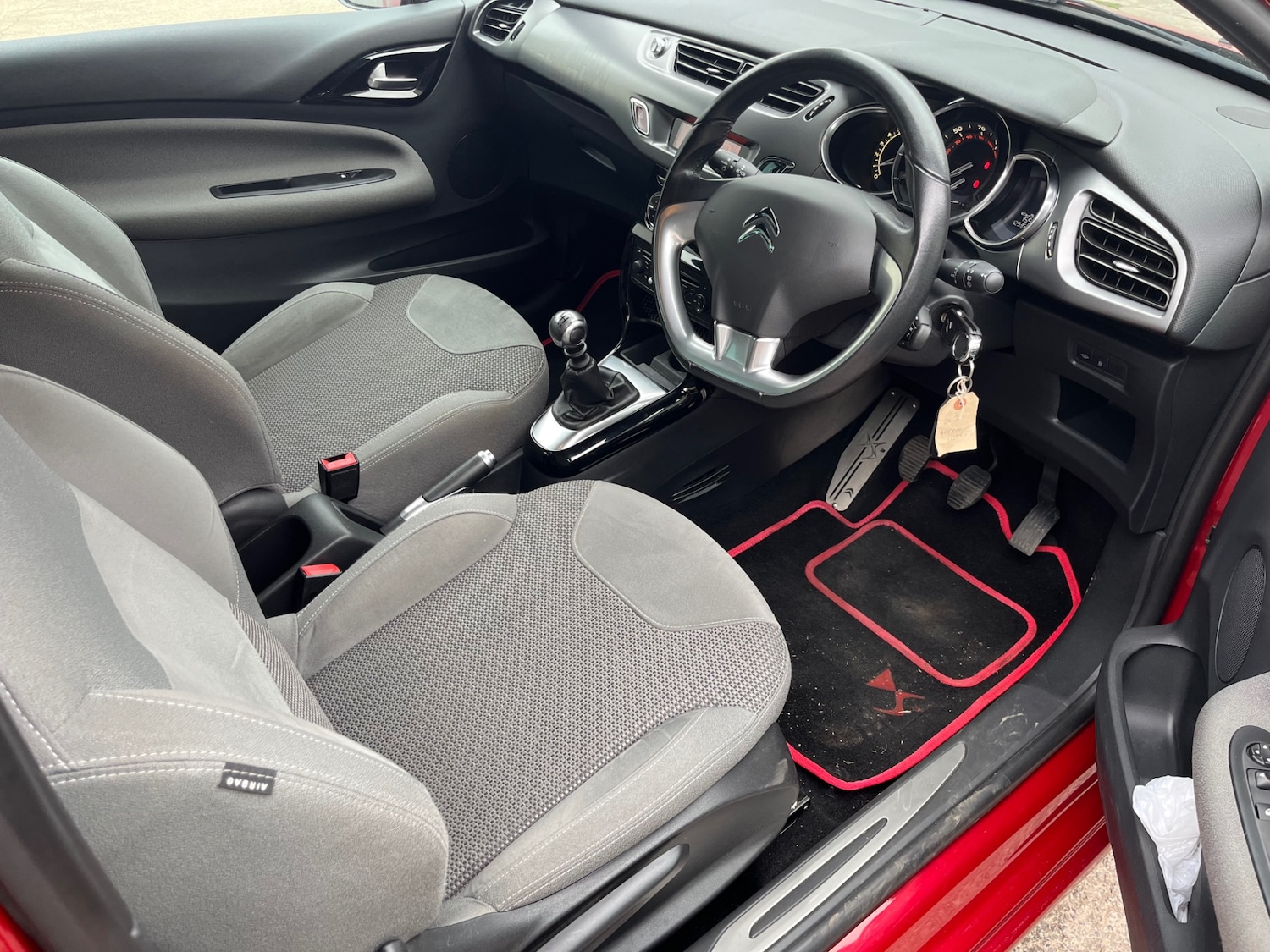 Used Citroen DS3 2015 for sale - 76536242: Photo 7