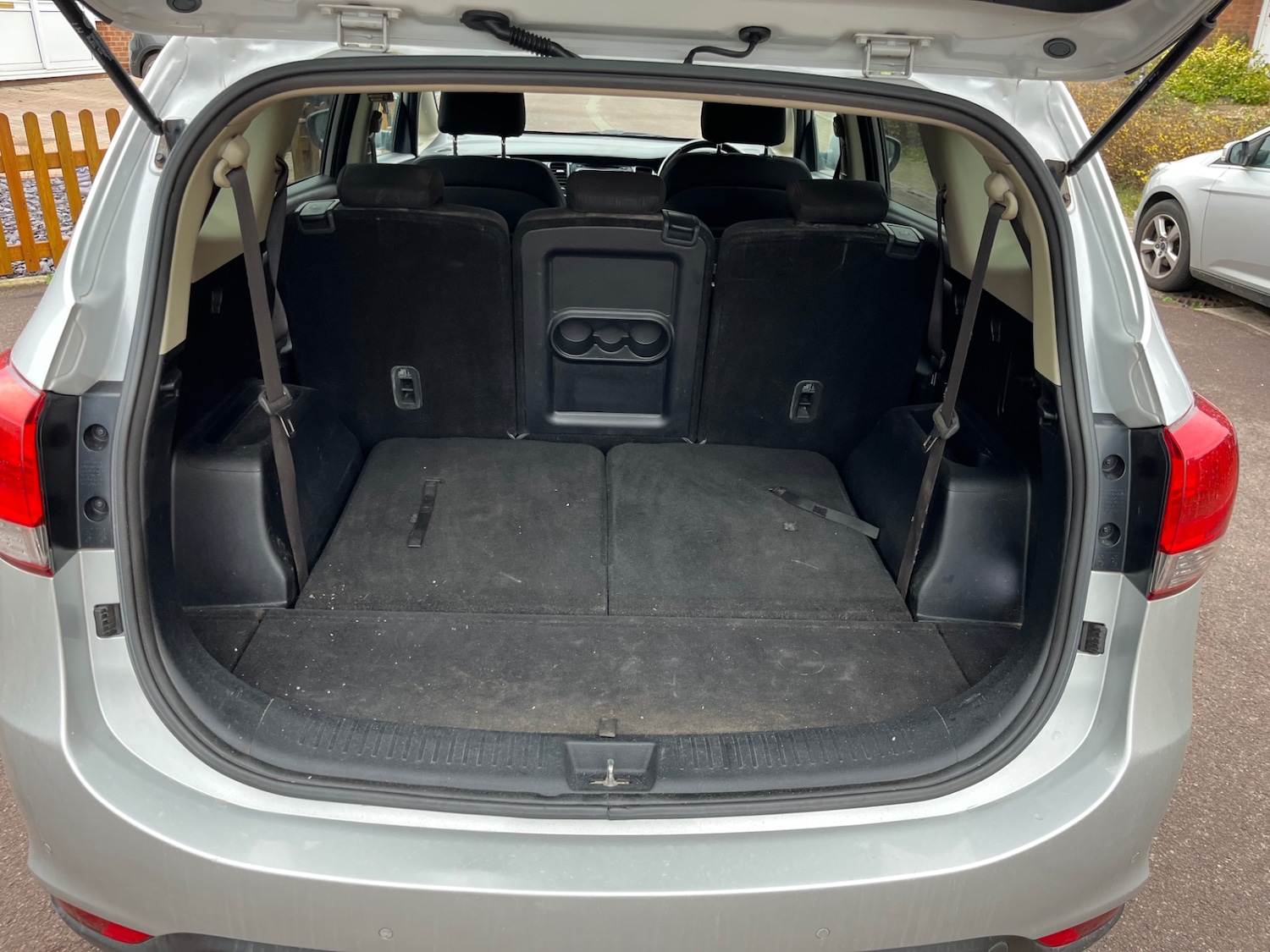 Used Kia Carens 2015 for sale - 77880362: Photo 11