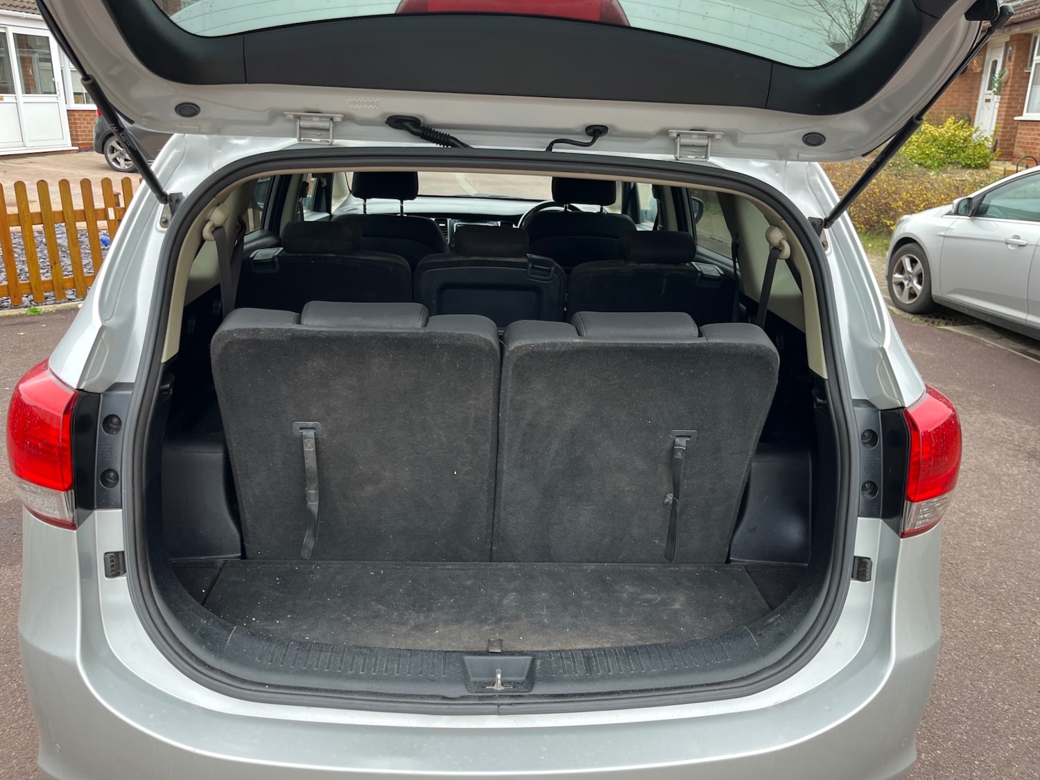 Used Kia Carens 2015 for sale - 77880362: Photo 12