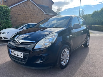 Used Hyundai i20 2010 for sale - 75613846: Photo
